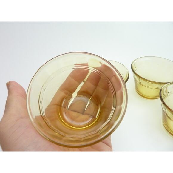 Vintage Amber Glass Custard fruit Bowls set of 4 with gorgeous look and design - Picture 4 of 5